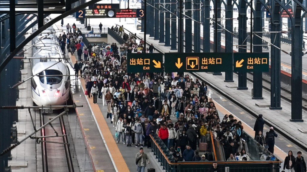 全国铁路旅客发送量连续3天同比增幅超10%，今日预计发送1800万人次